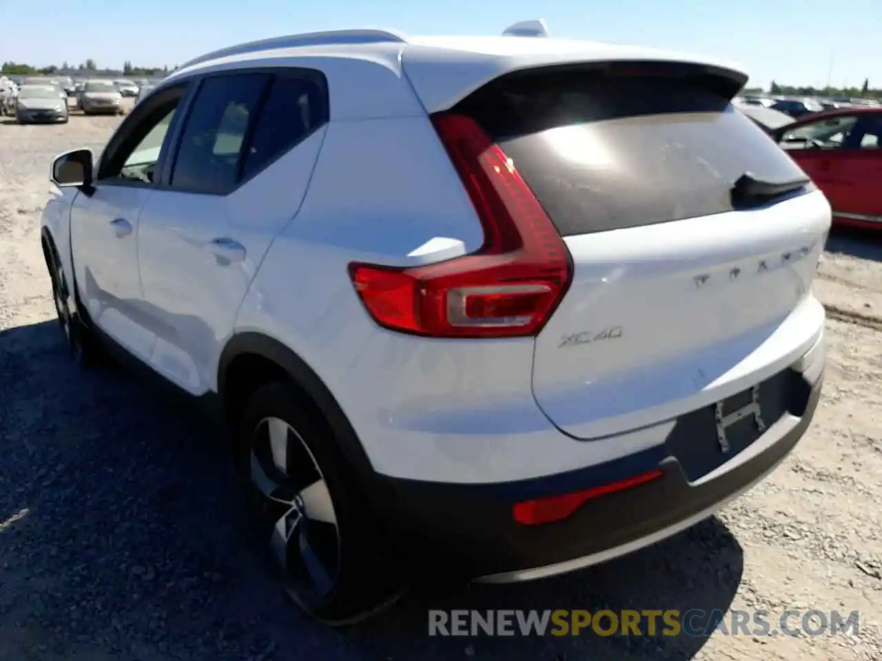 3 Photograph of a damaged car YV4162UK4K2047093 VOLVO XC40 2019