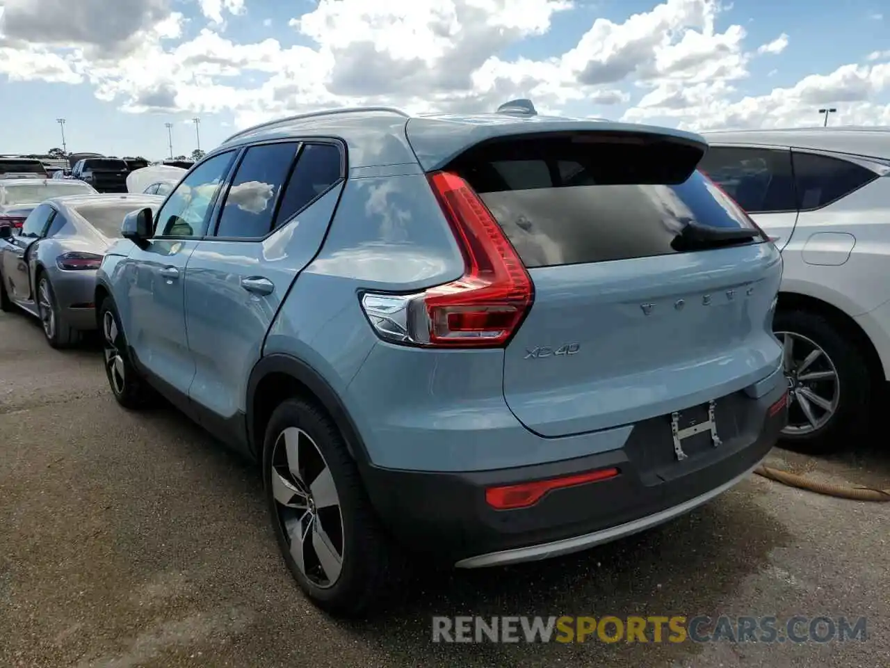 3 Photograph of a damaged car YV4162UK4K2052536 VOLVO XC40 2019