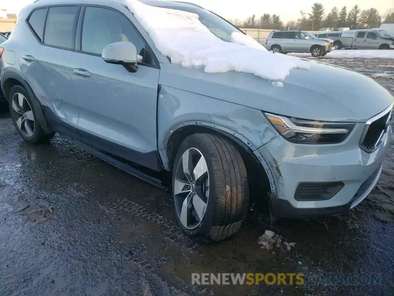 9 Photograph of a damaged car YV4162UK4K2058756 VOLVO XC40 2019