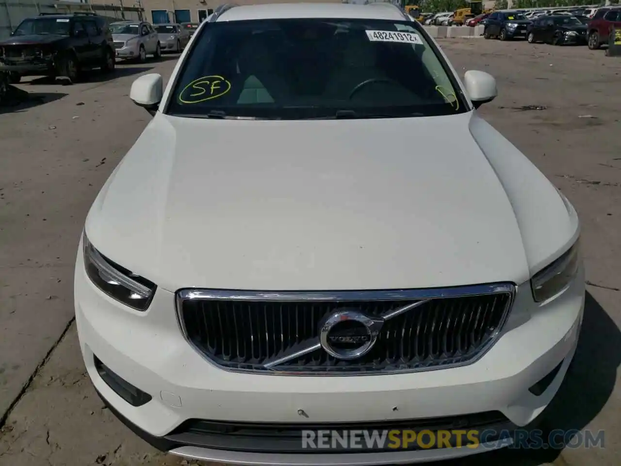 9 Photograph of a damaged car YV4162UK4K2092292 VOLVO XC40 2019