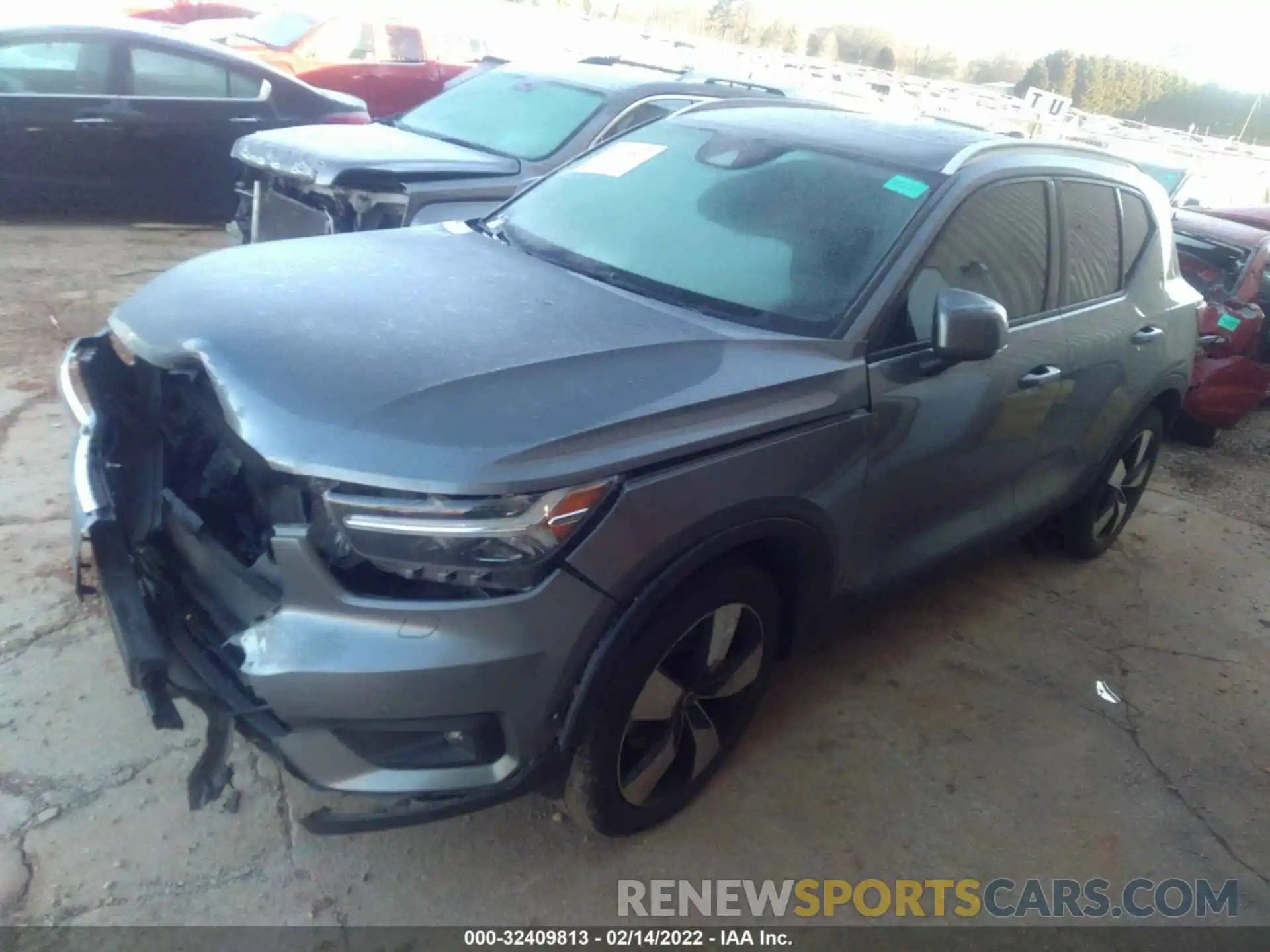 2 Photograph of a damaged car YV4162UK4K2114257 VOLVO XC40 2019