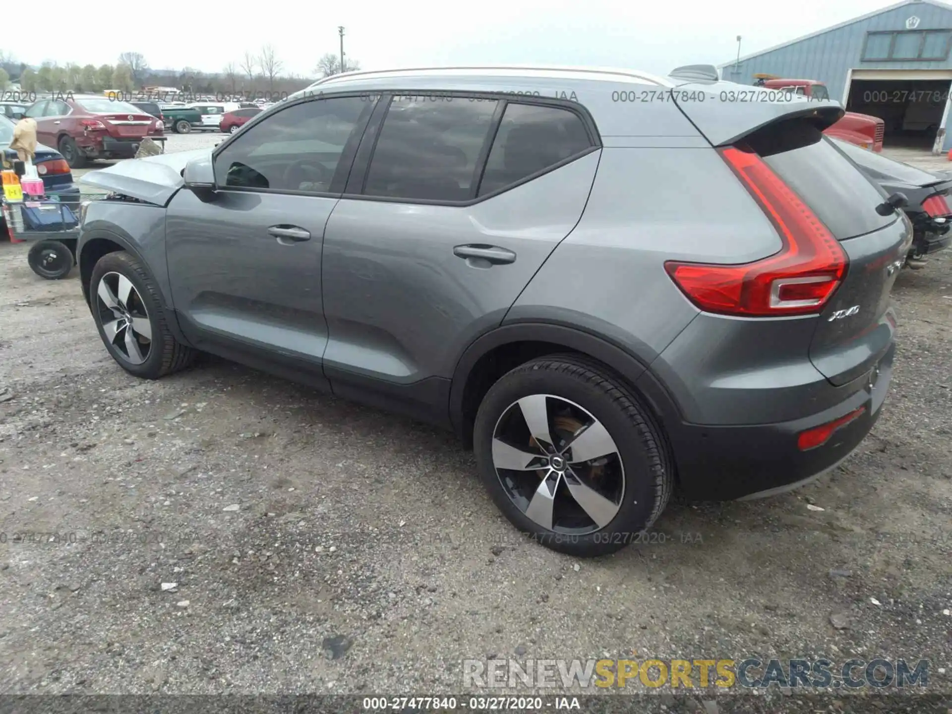 3 Photograph of a damaged car YV4162UK4K2128661 VOLVO XC40 2019