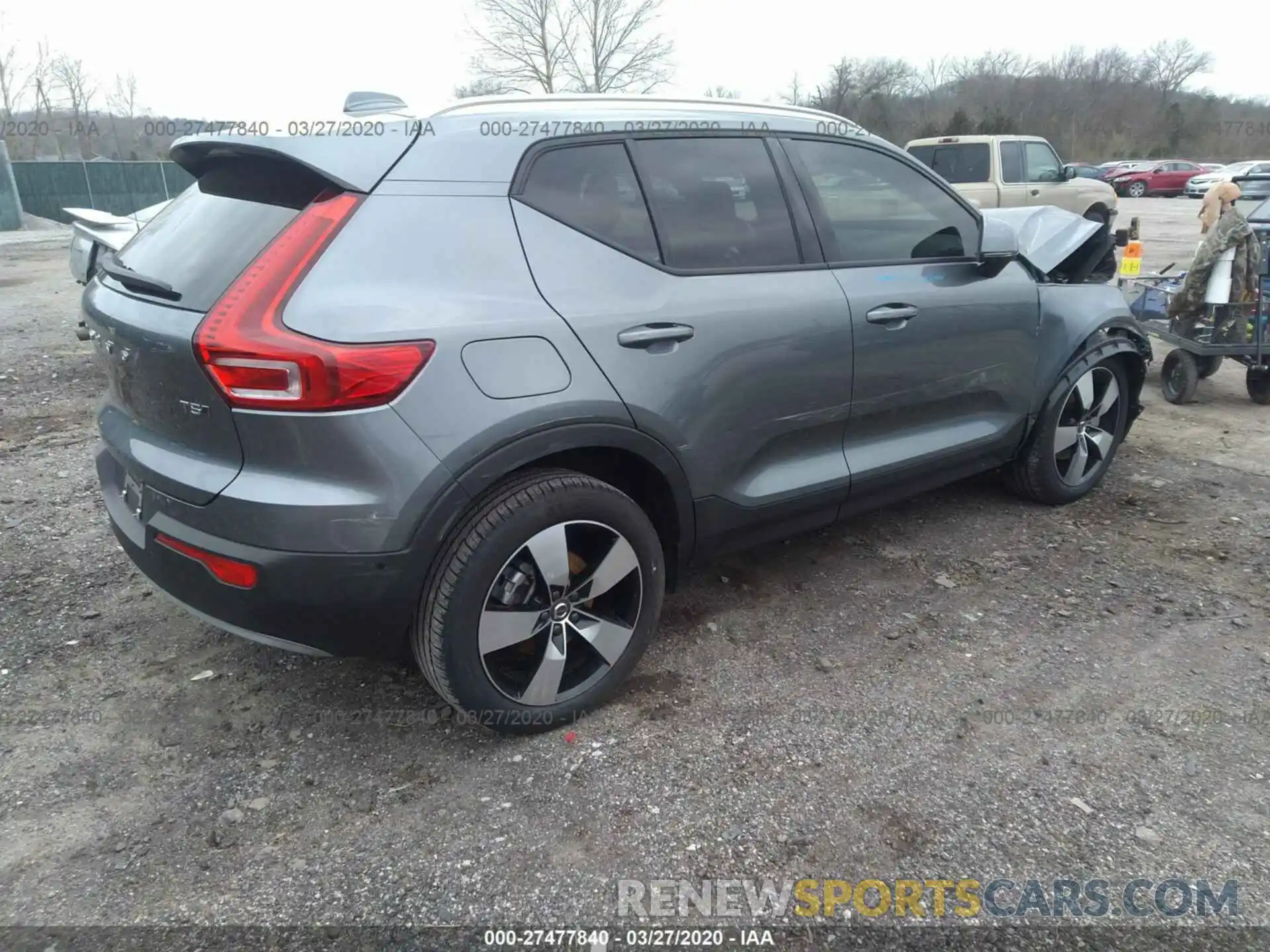 4 Photograph of a damaged car YV4162UK4K2128661 VOLVO XC40 2019