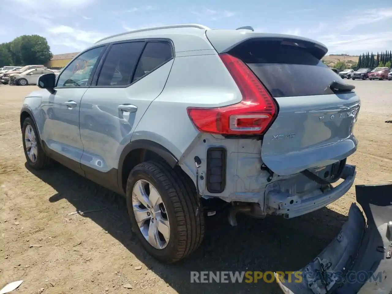 3 Photograph of a damaged car YV4162UK4K2129681 VOLVO XC40 2019