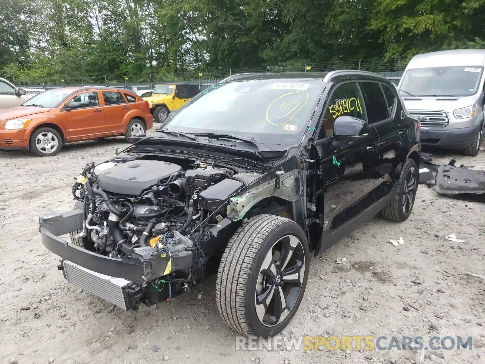 2 Photograph of a damaged car YV4162UK5K2052139 VOLVO XC40 2019