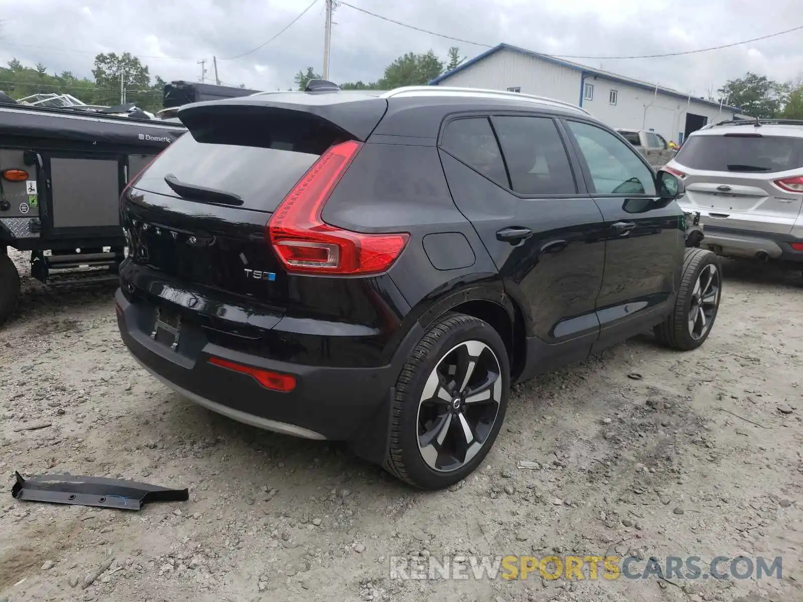 4 Photograph of a damaged car YV4162UK5K2052139 VOLVO XC40 2019