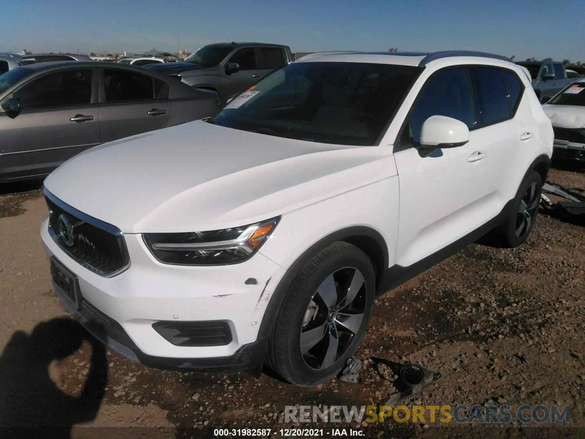 2 Photograph of a damaged car YV4162UK5K2086646 VOLVO XC40 2019