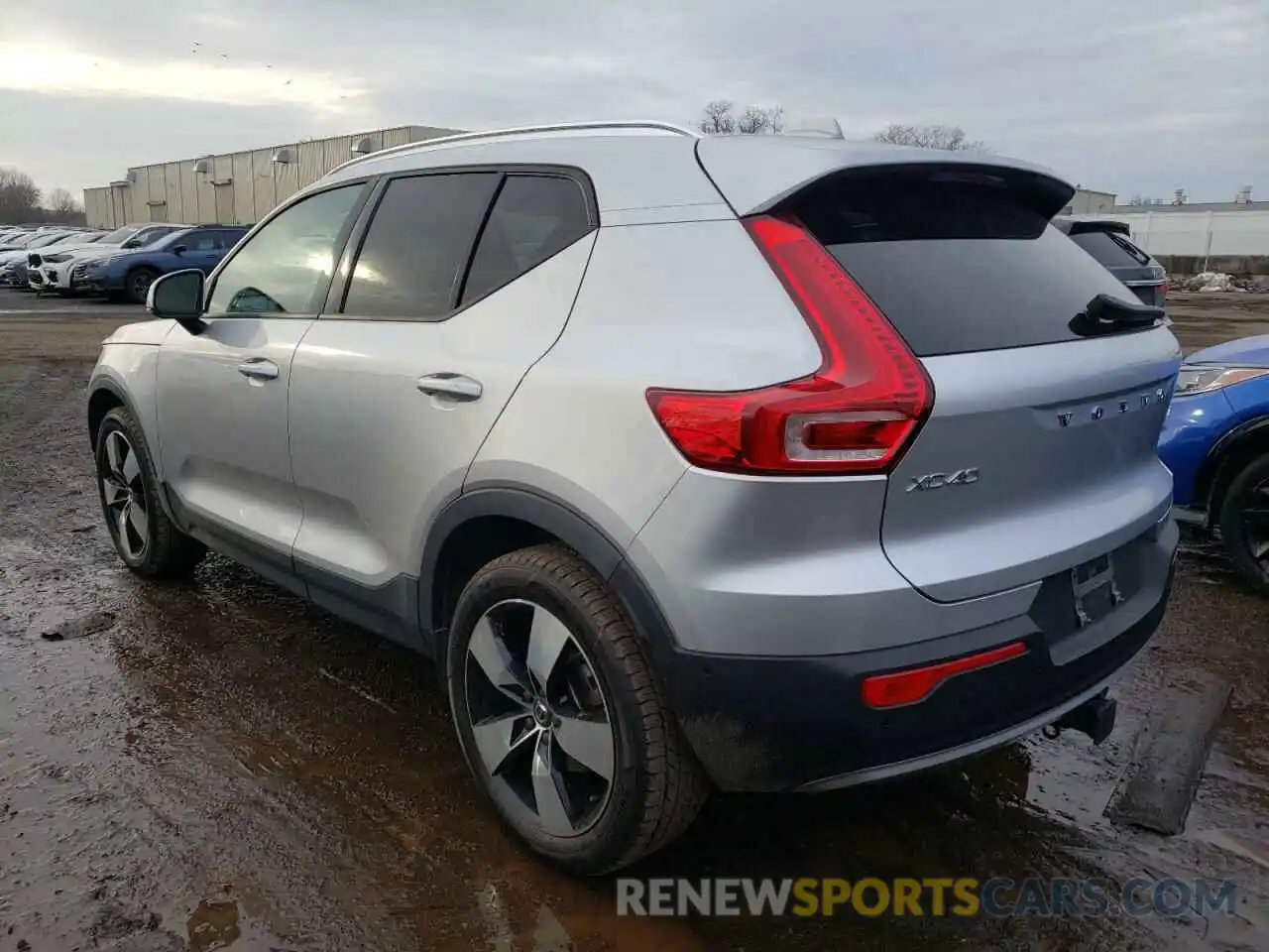 2 Photograph of a damaged car YV4162UK5K2093306 VOLVO XC40 2019