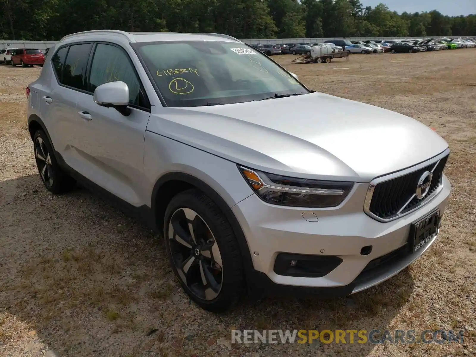 1 Photograph of a damaged car YV4162UK5K2107284 VOLVO XC40 2019