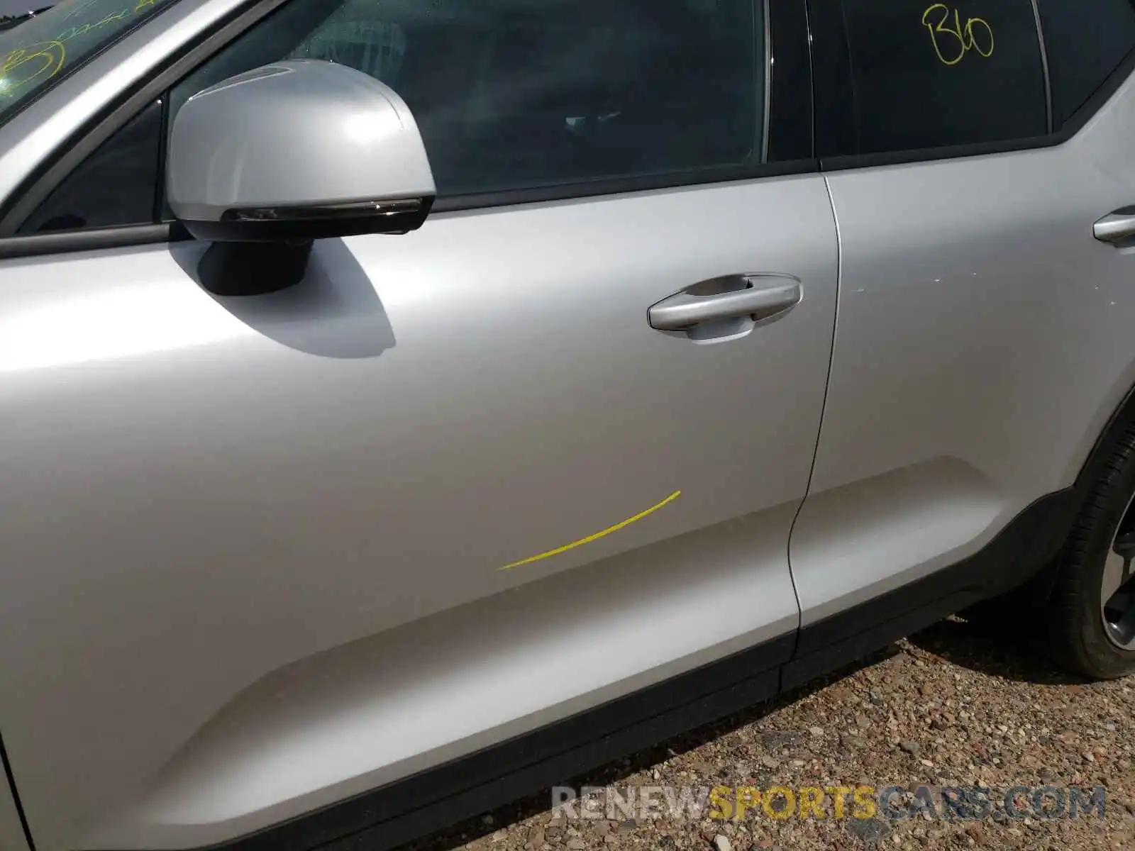 9 Photograph of a damaged car YV4162UK5K2107284 VOLVO XC40 2019