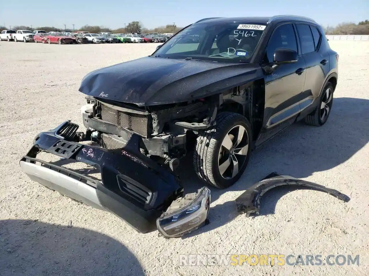 2 Photograph of a damaged car YV4162UK5K2138308 VOLVO XC40 2019