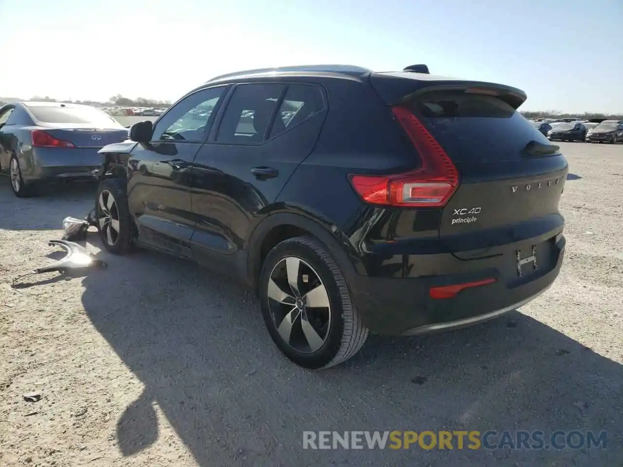 3 Photograph of a damaged car YV4162UK5K2138308 VOLVO XC40 2019