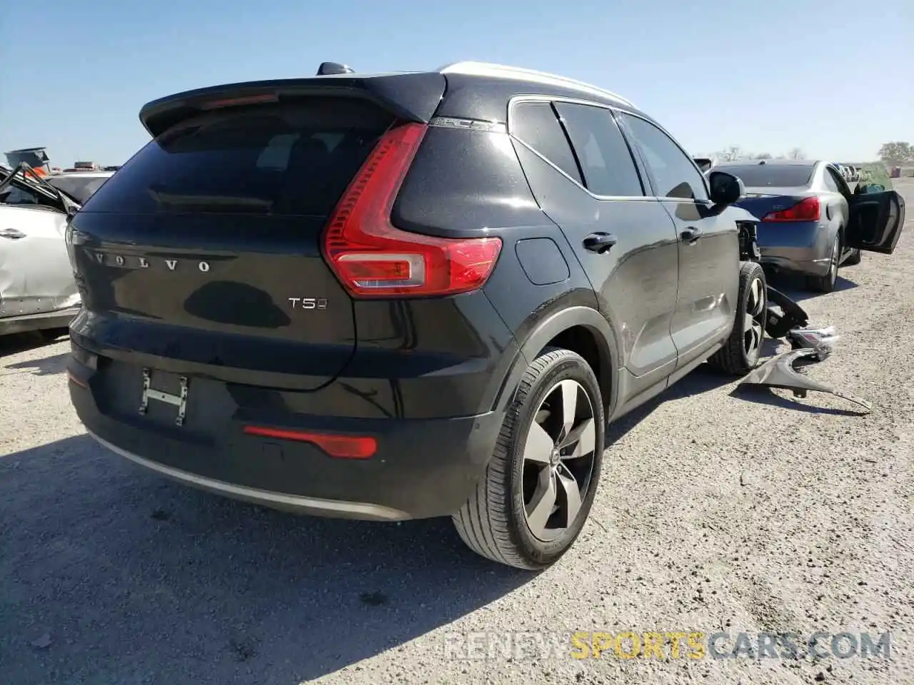 4 Photograph of a damaged car YV4162UK5K2138308 VOLVO XC40 2019