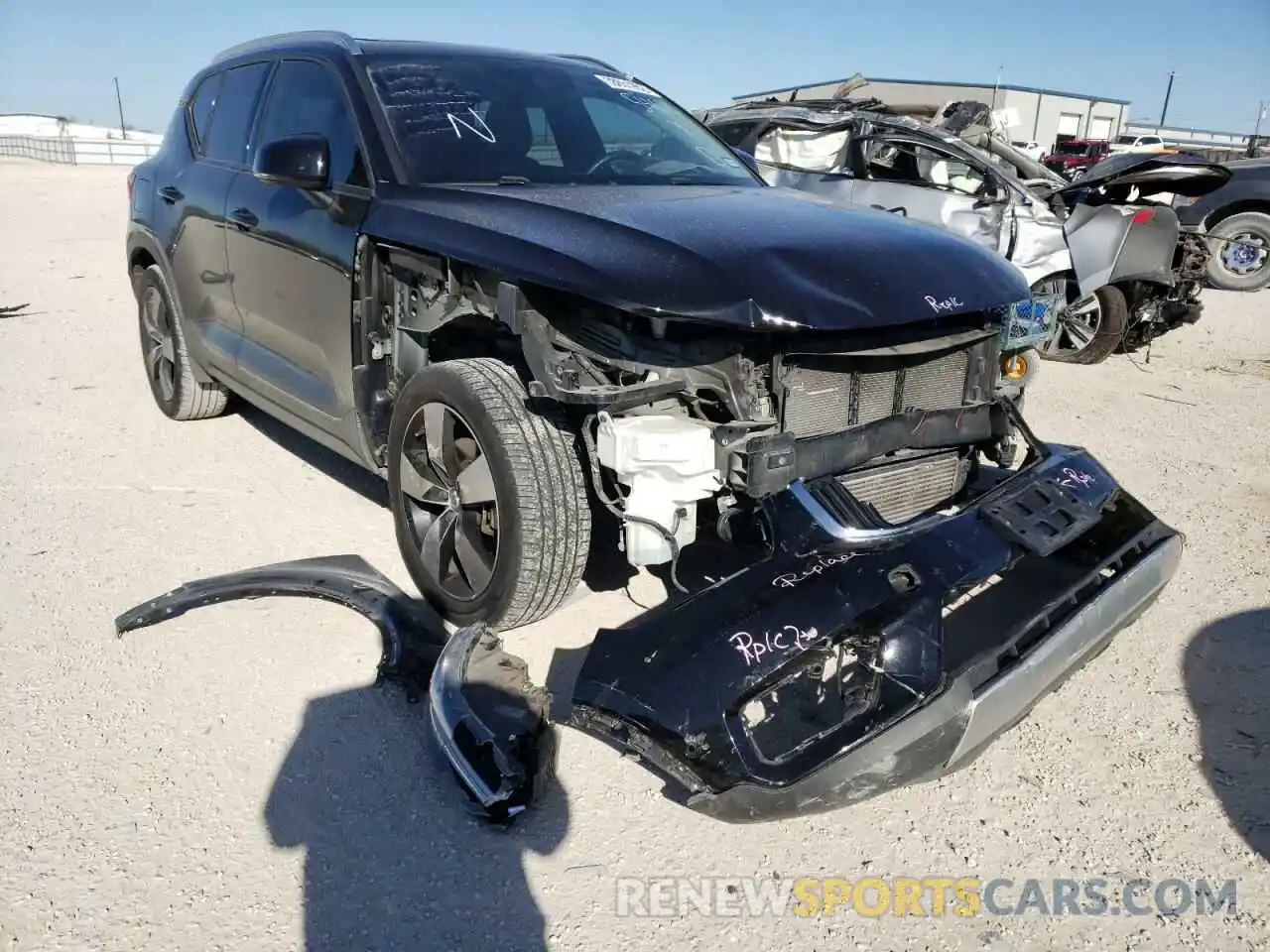 9 Photograph of a damaged car YV4162UK5K2138308 VOLVO XC40 2019