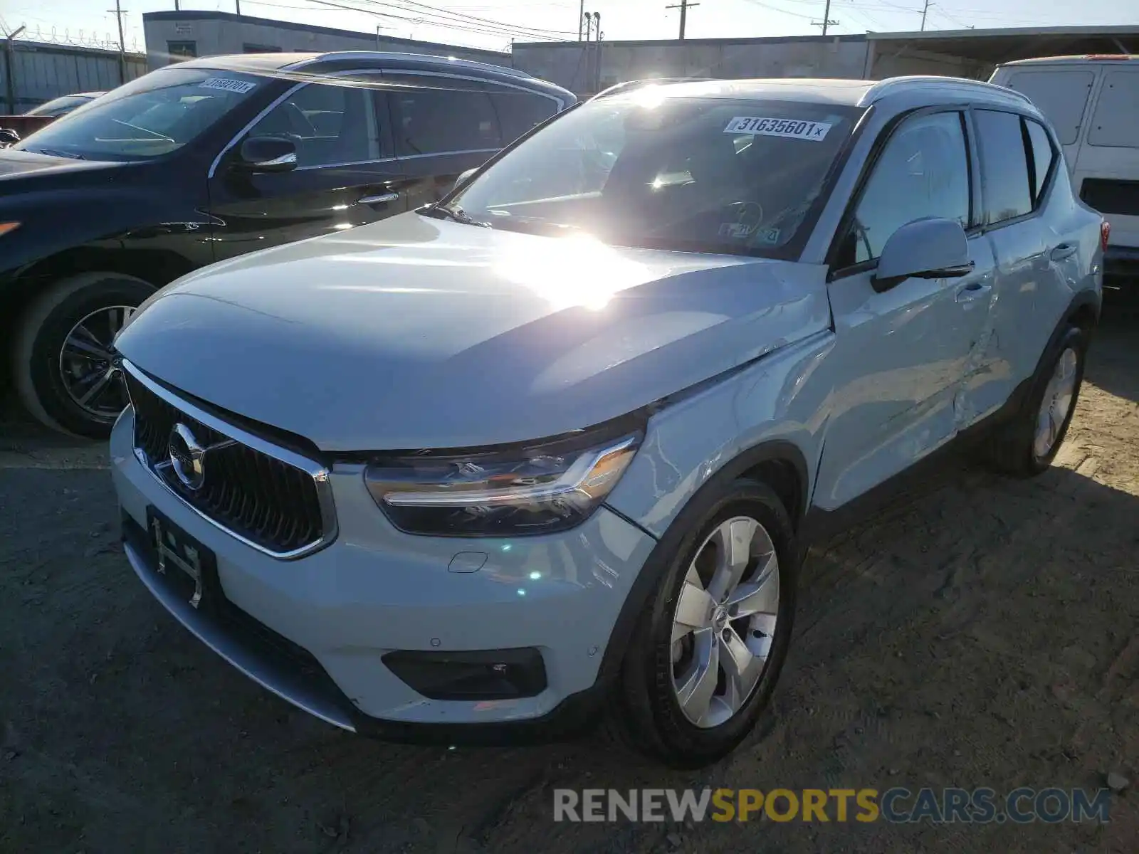 2 Photograph of a damaged car YV4162UK6K2074537 VOLVO XC40 2019