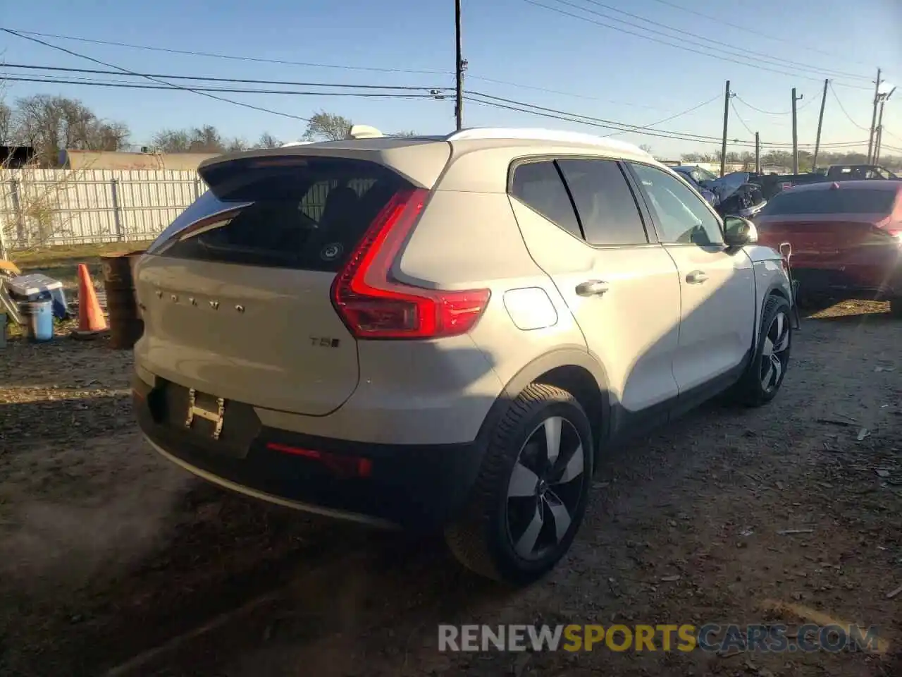 4 Photograph of a damaged car YV4162UK6K2088535 VOLVO XC40 2019