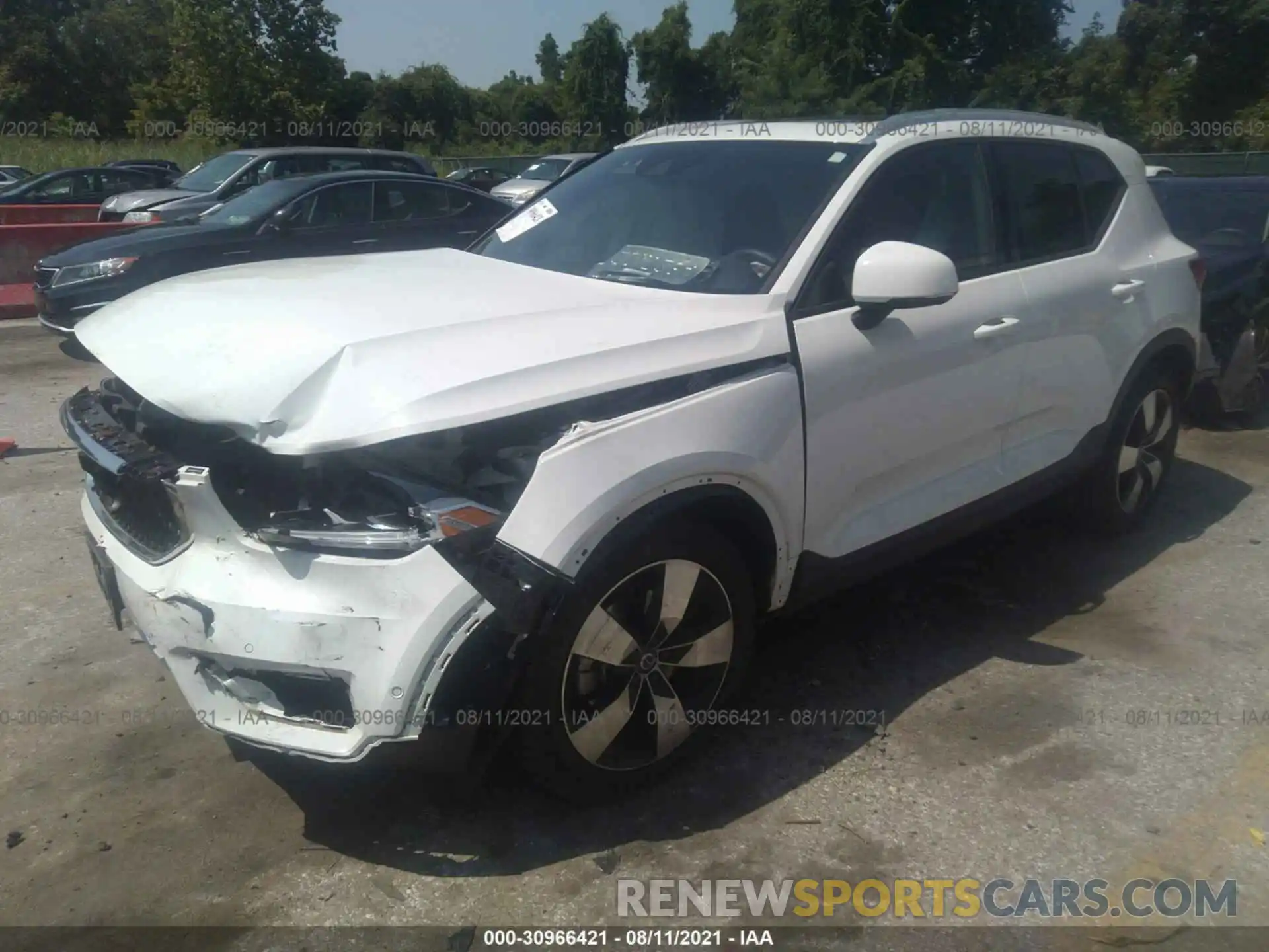 2 Photograph of a damaged car YV4162UK6K2147924 VOLVO XC40 2019