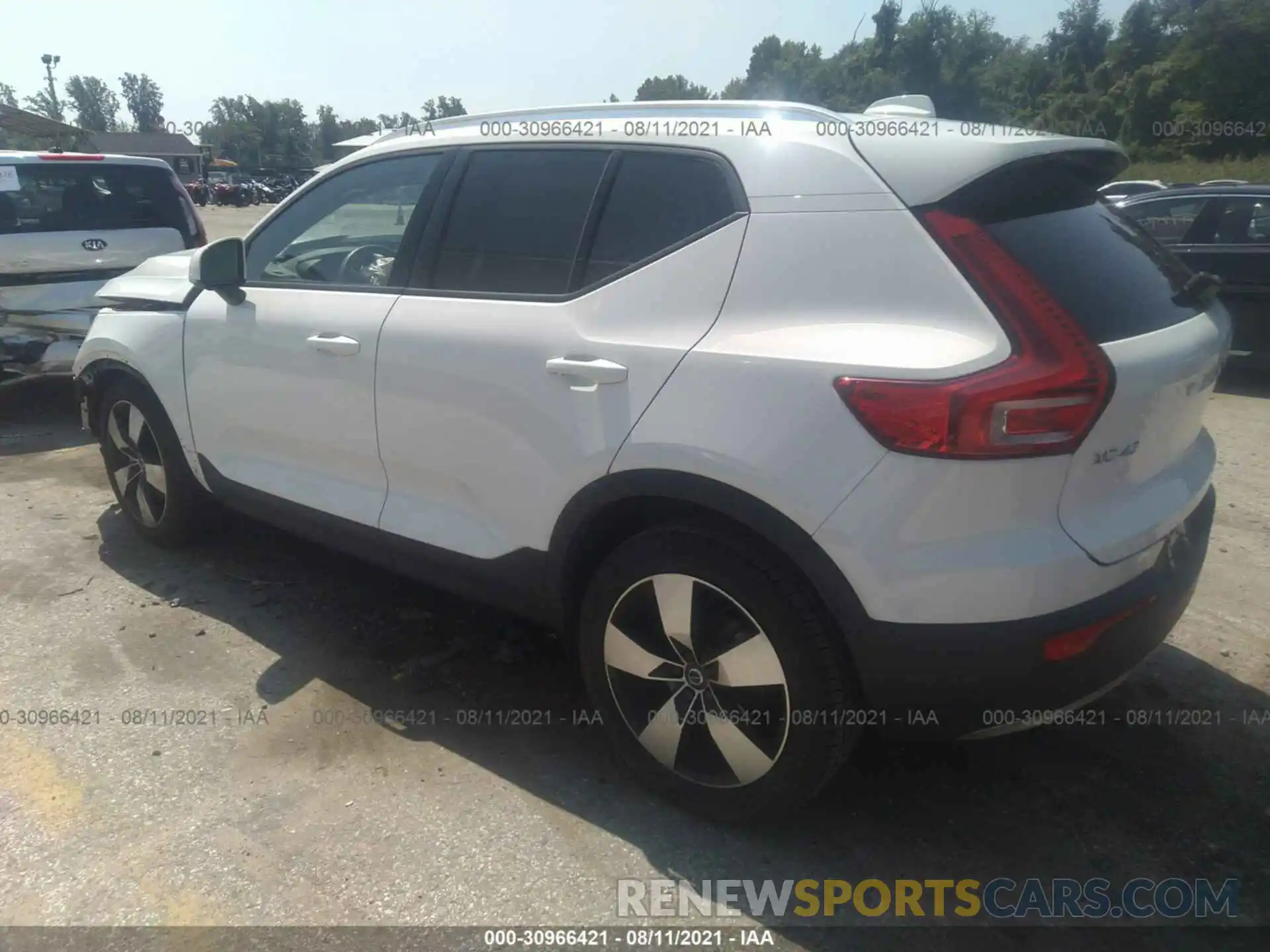 3 Photograph of a damaged car YV4162UK6K2147924 VOLVO XC40 2019