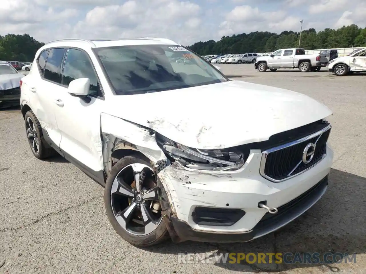 1 Photograph of a damaged car YV4162UK6K2151486 VOLVO XC40 2019