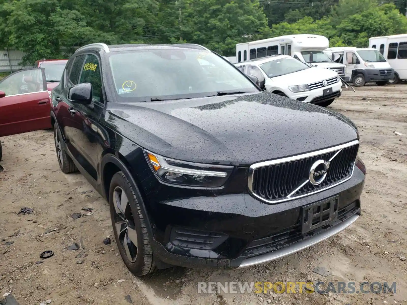 1 Photograph of a damaged car YV4162UK7K2054796 VOLVO XC40 2019