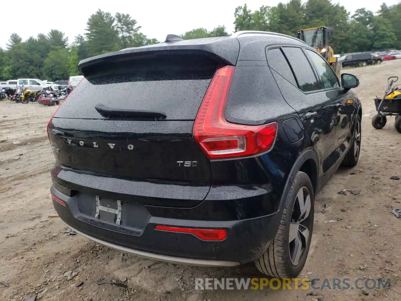 4 Photograph of a damaged car YV4162UK7K2054796 VOLVO XC40 2019