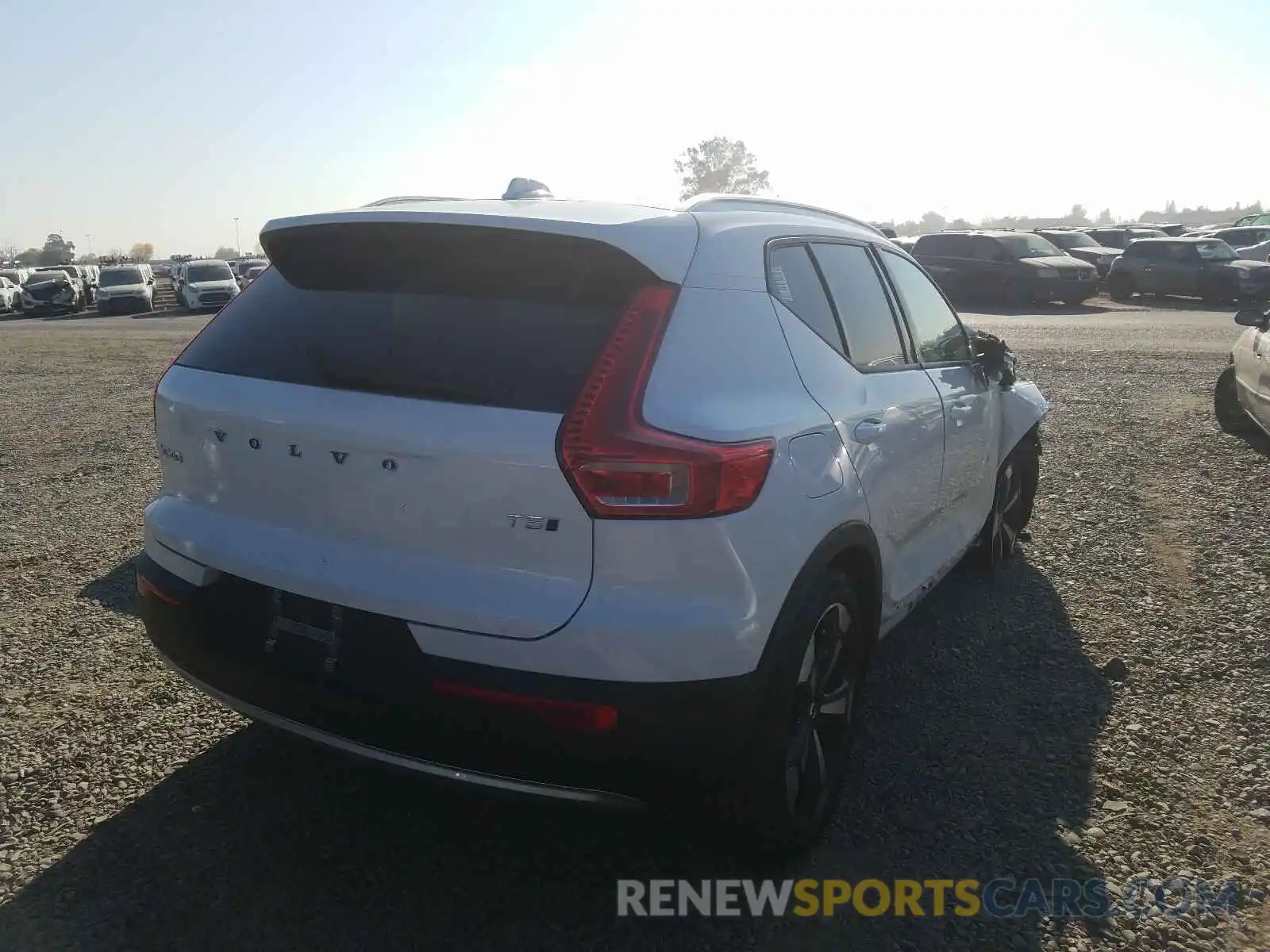 4 Photograph of a damaged car YV4162UK7K2062476 VOLVO XC40 2019