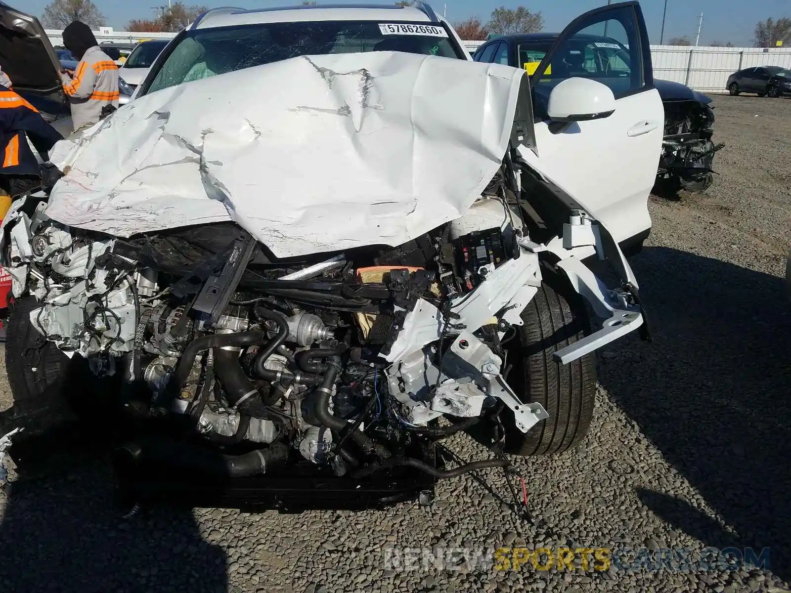 7 Фотография поврежденного автомобиля YV4162UK7K2062476 VOLVO XC40 2019