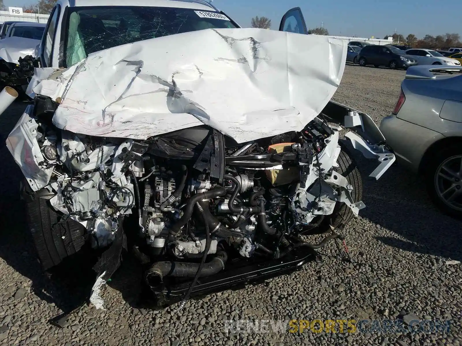 9 Photograph of a damaged car YV4162UK7K2062476 VOLVO XC40 2019