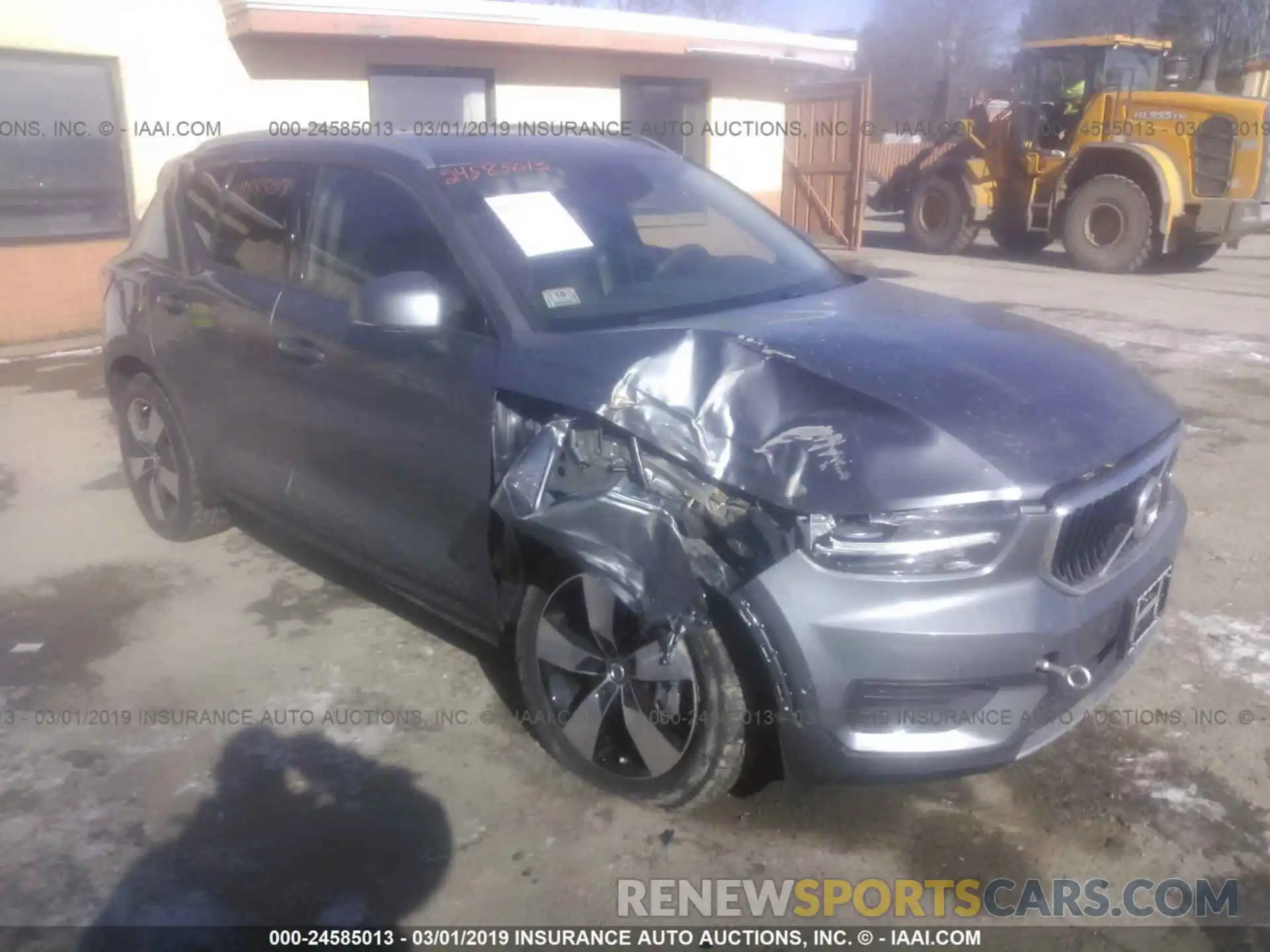 1 Photograph of a damaged car YV4162UK7K2075535 VOLVO XC40 2019