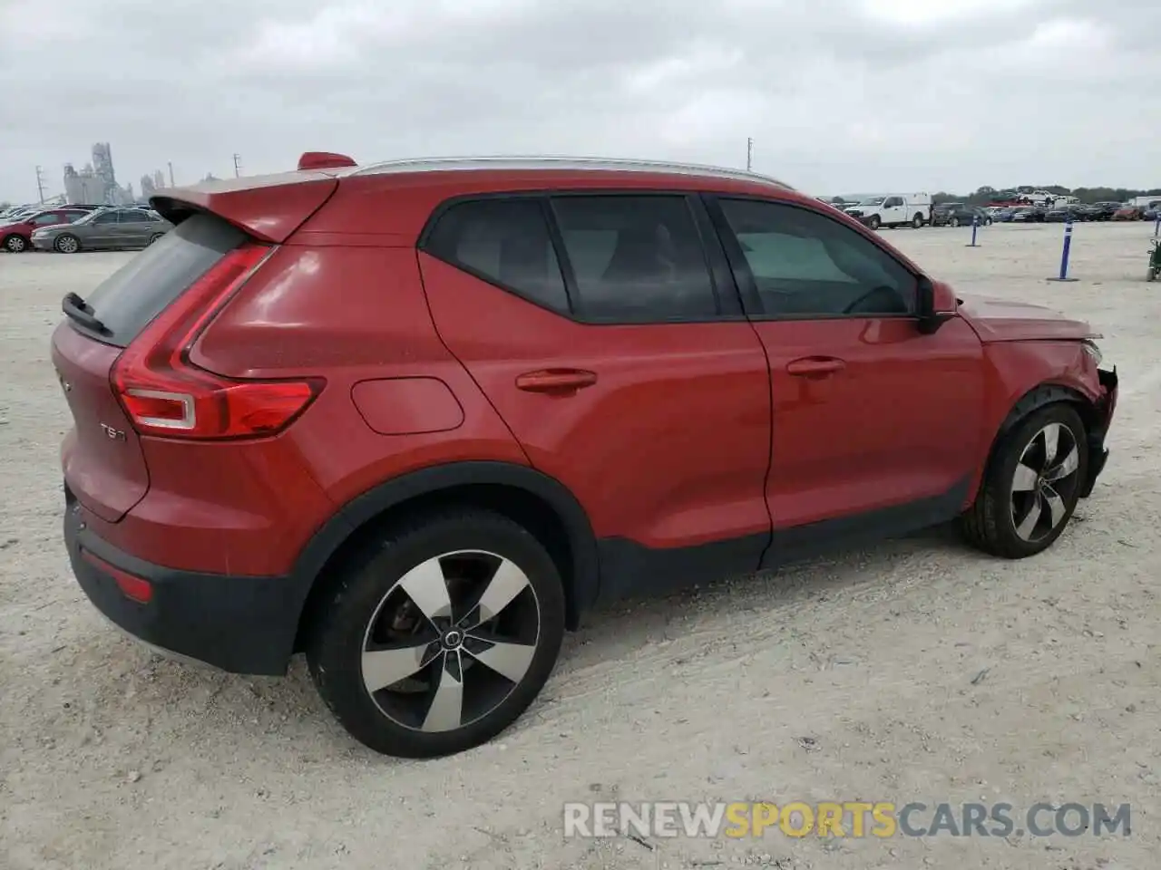 3 Photograph of a damaged car YV4162UK7K2156714 VOLVO XC40 2019