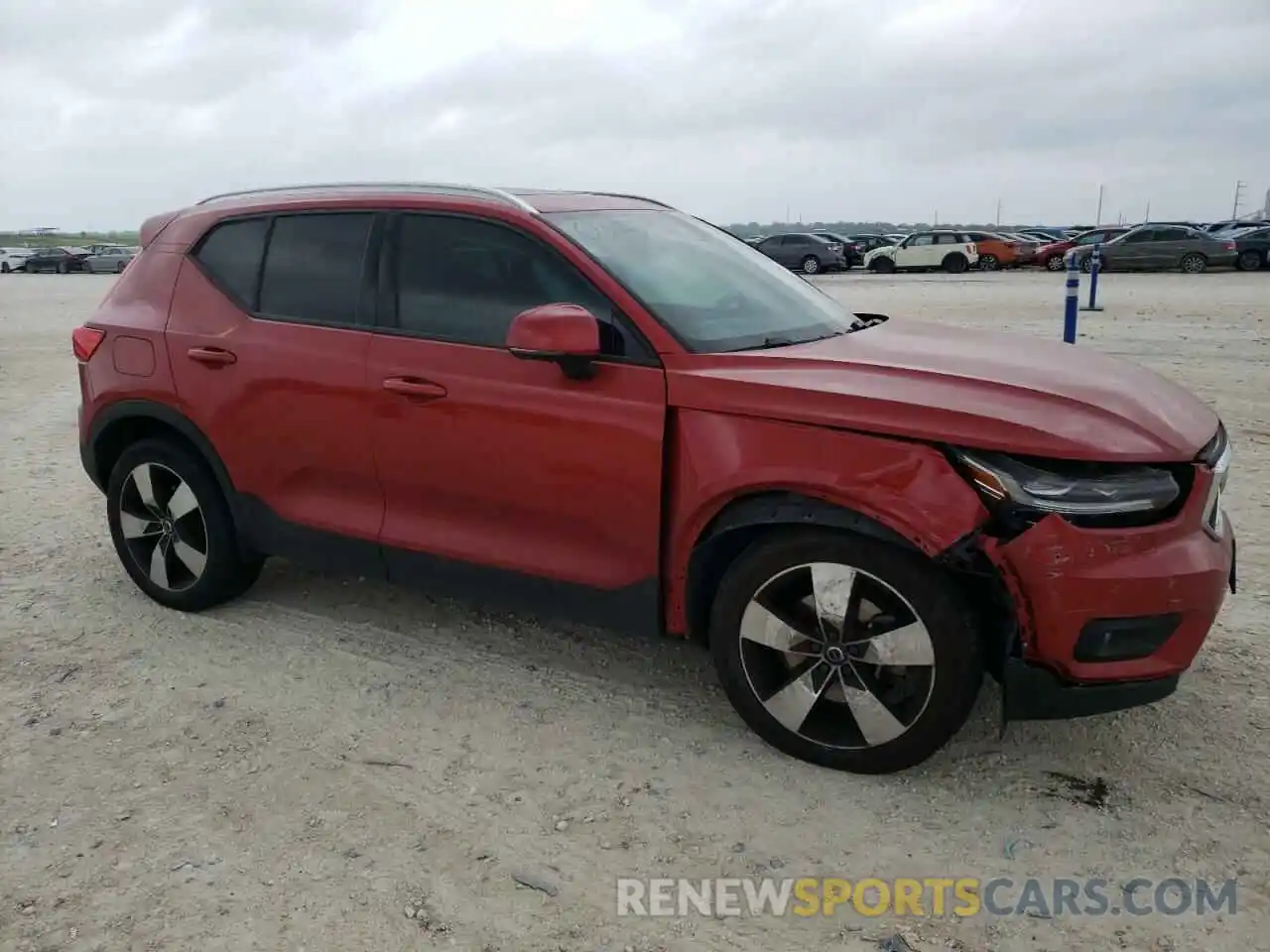 4 Photograph of a damaged car YV4162UK7K2156714 VOLVO XC40 2019