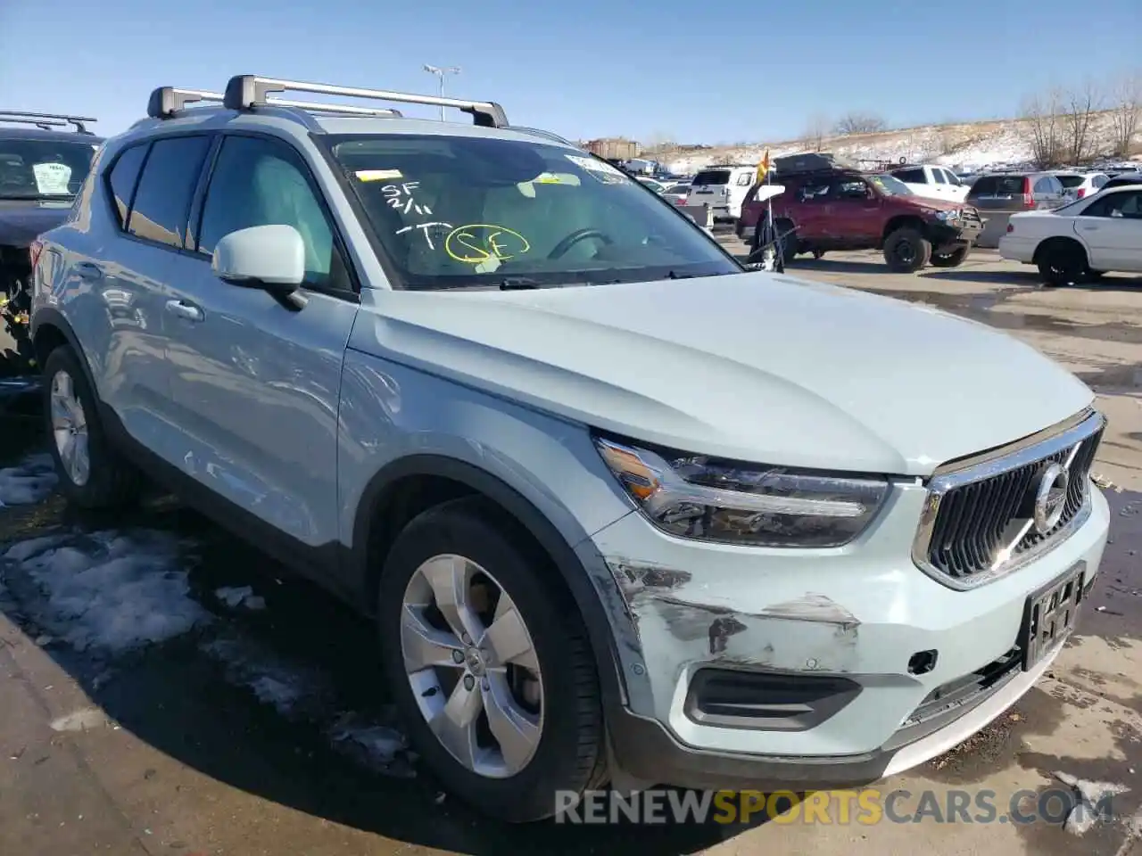 1 Photograph of a damaged car YV4162UK8K2058033 VOLVO XC40 2019