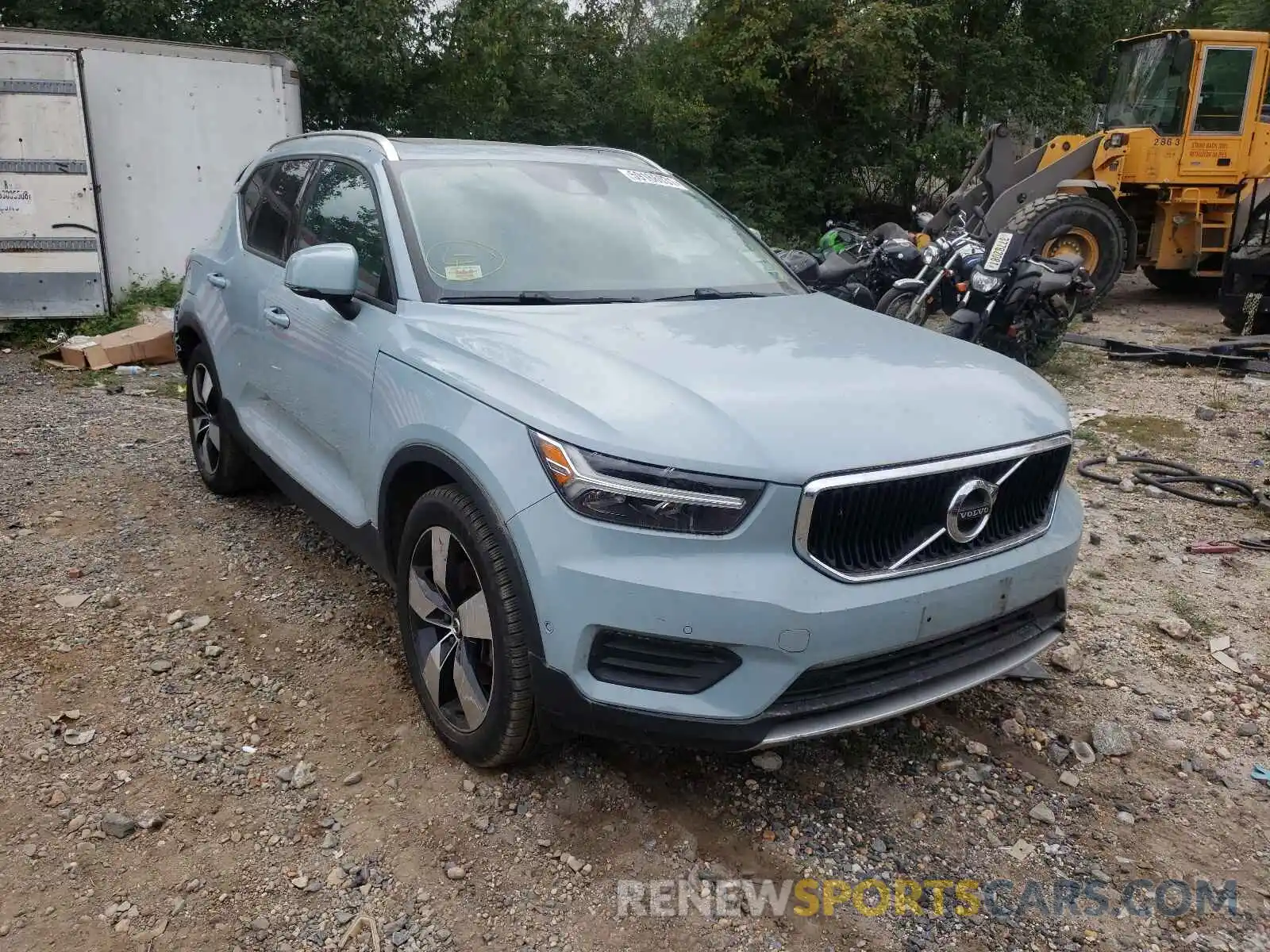 1 Photograph of a damaged car YV4162UK8K2063233 VOLVO XC40 2019