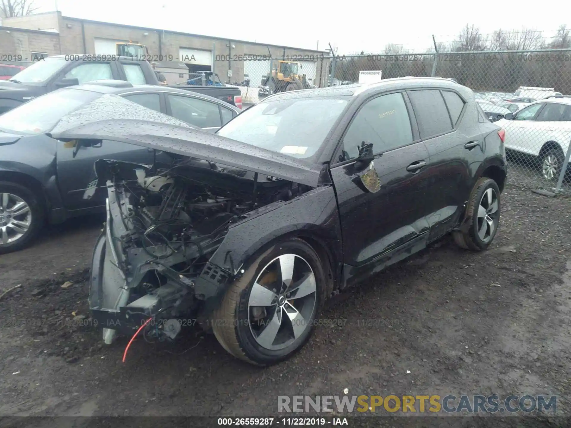 2 Photograph of a damaged car YV4162UK8K2082235 VOLVO XC40 2019