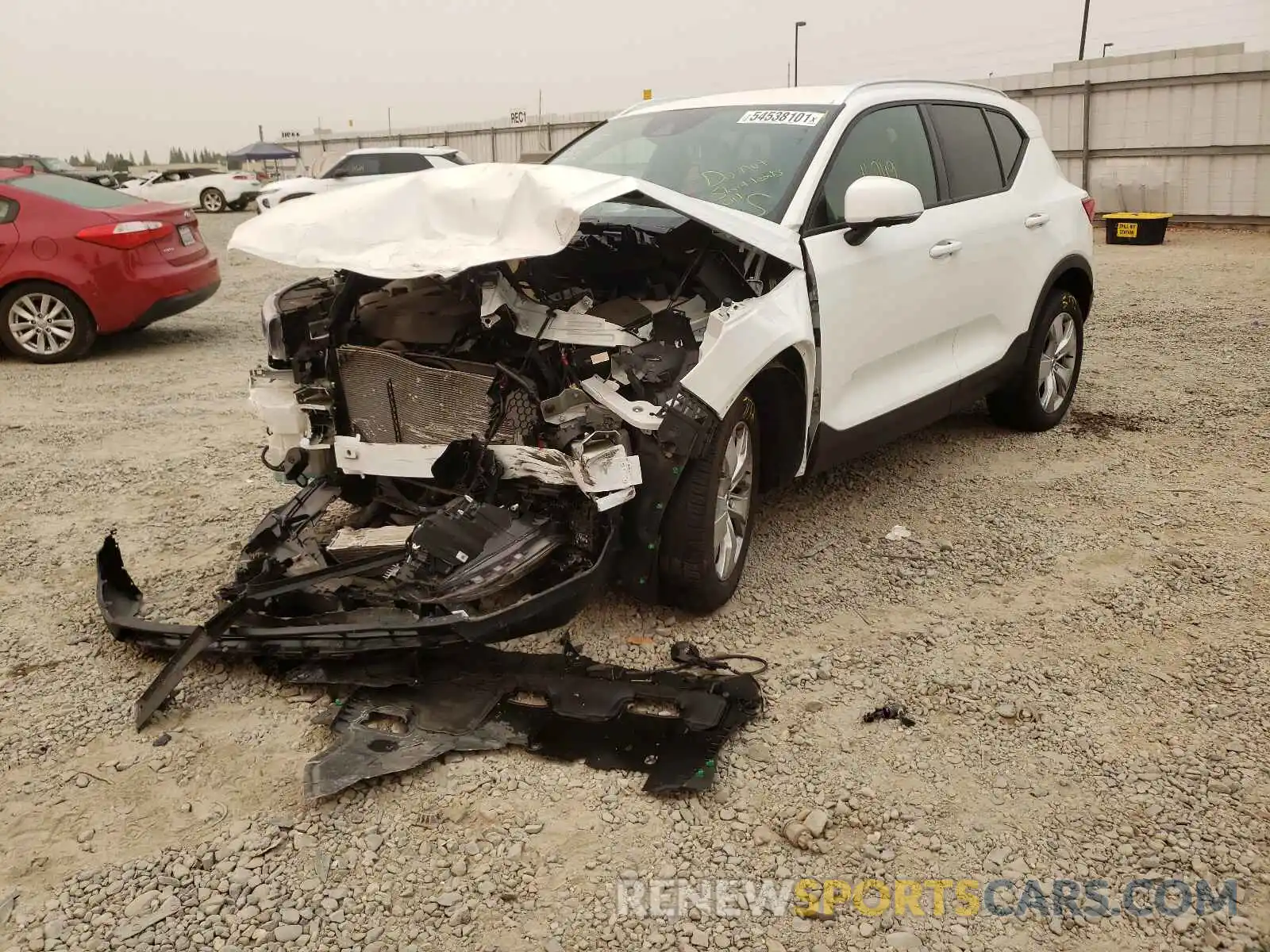 2 Photograph of a damaged car YV4162UK8K2108350 VOLVO XC40 2019