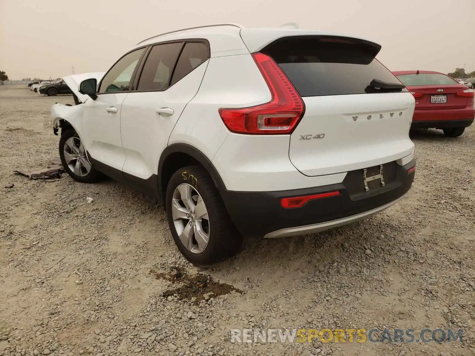 3 Photograph of a damaged car YV4162UK8K2108350 VOLVO XC40 2019