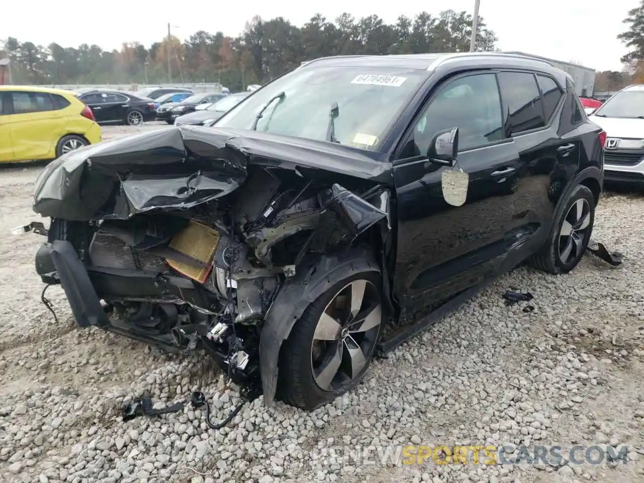 2 Photograph of a damaged car YV4162UK8K2109465 VOLVO XC40 2019