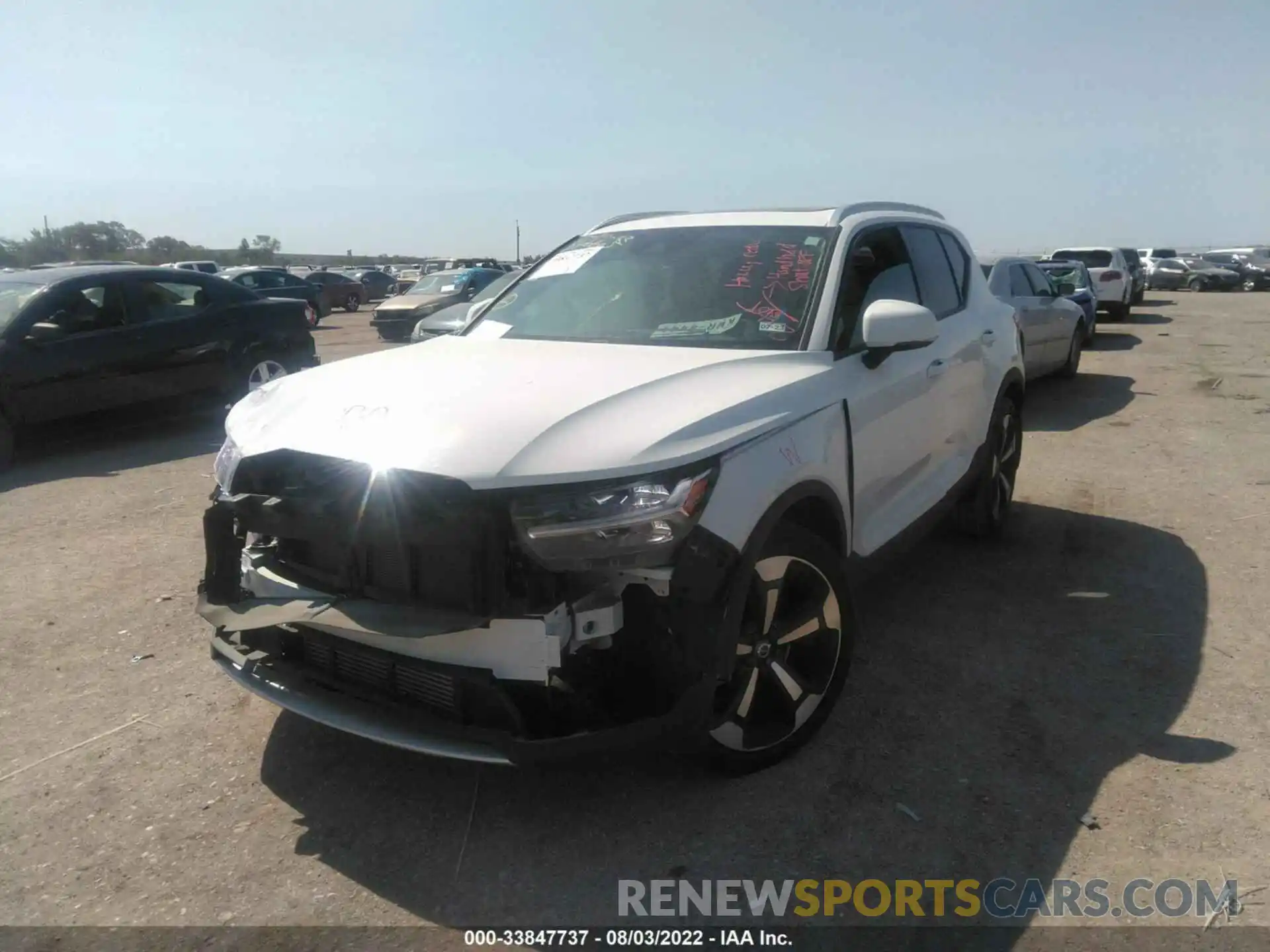 2 Photograph of a damaged car YV4162UK9K2063161 VOLVO XC40 2019