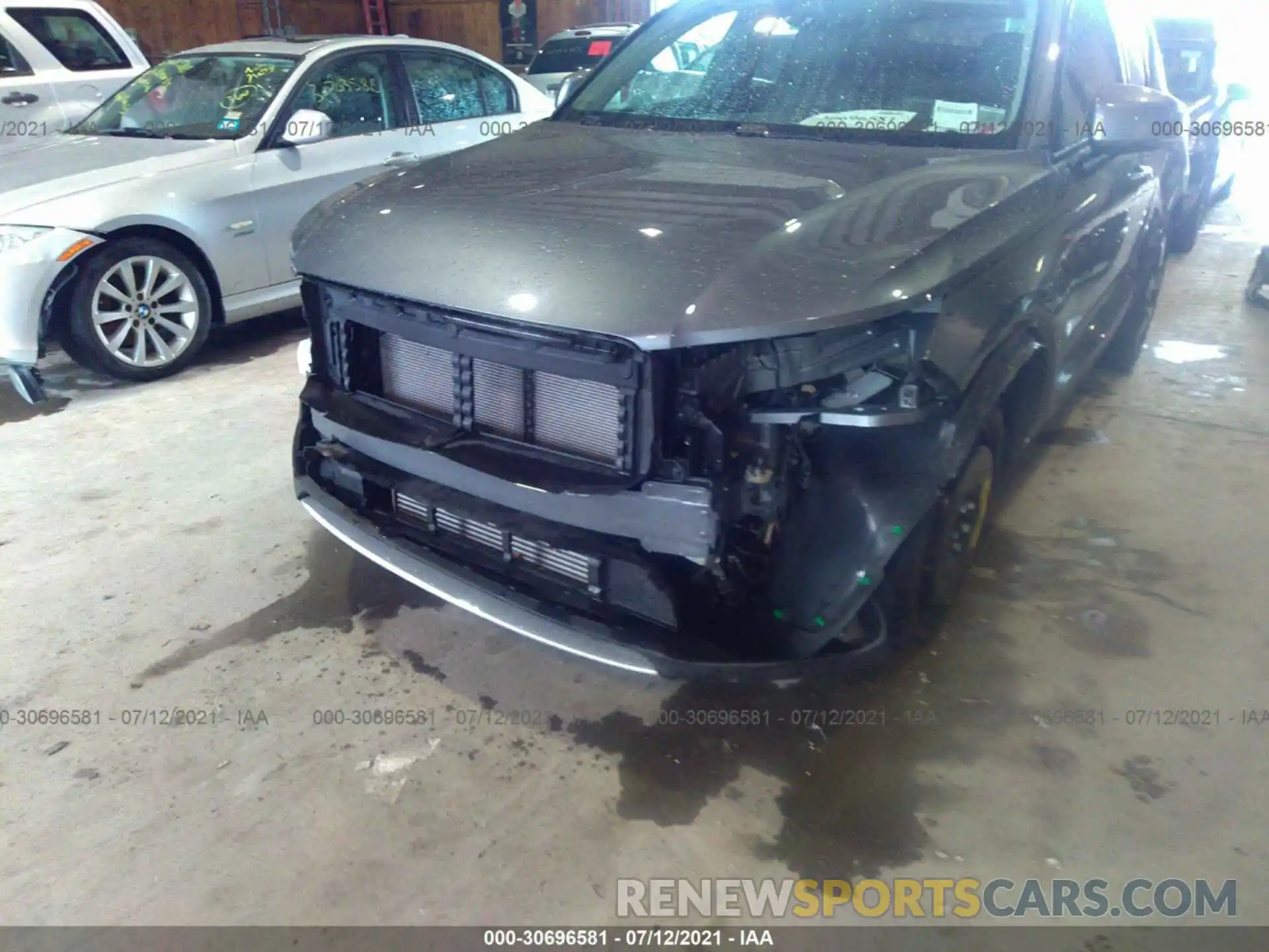 6 Photograph of a damaged car YV4162UK9K2075407 VOLVO XC40 2019