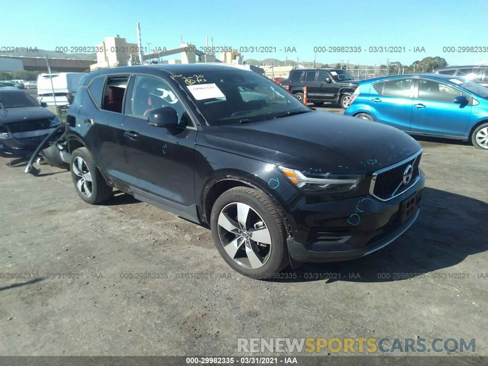 1 Photograph of a damaged car YV4162UK9K2091333 VOLVO XC40 2019