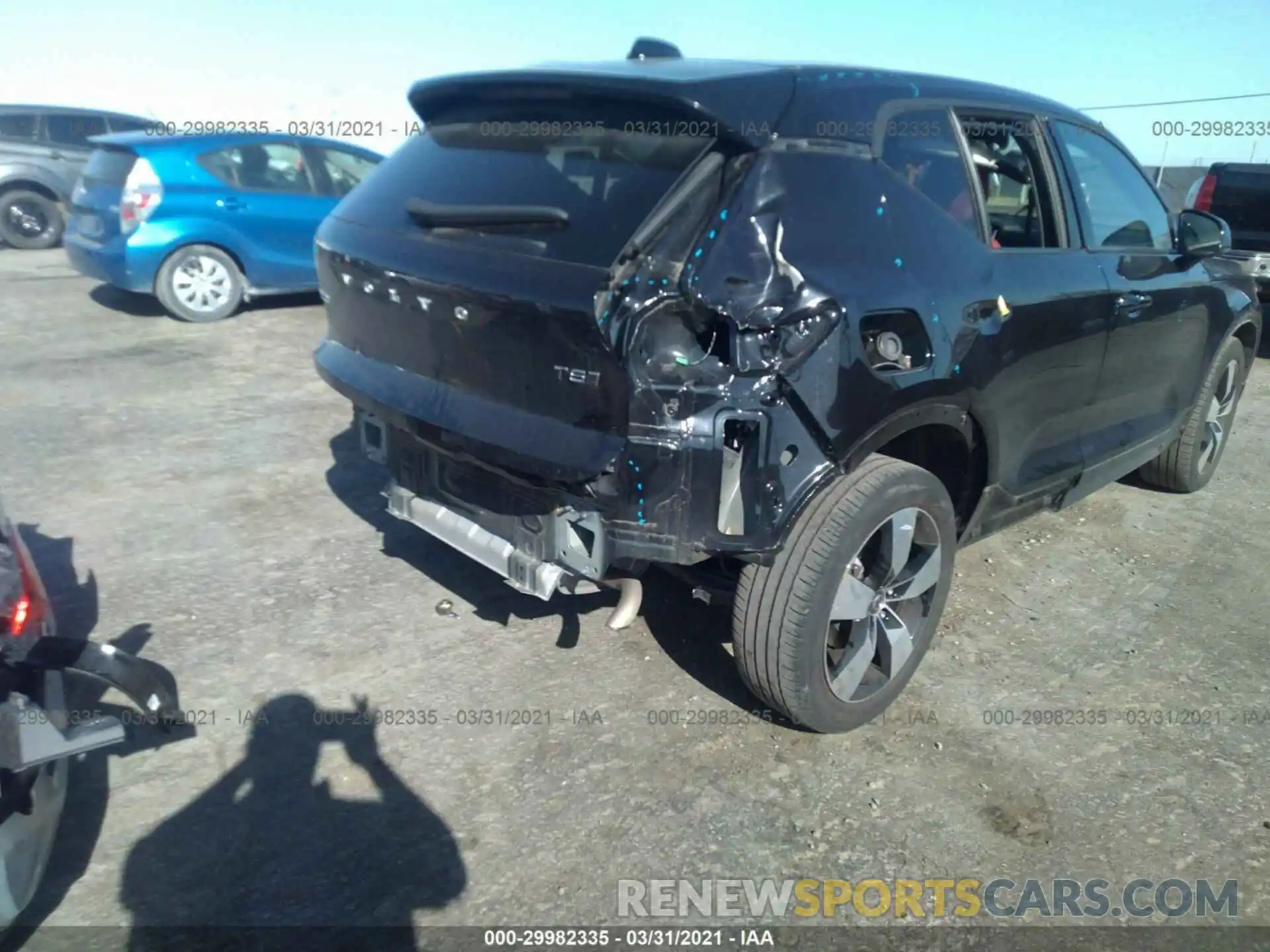 6 Photograph of a damaged car YV4162UK9K2091333 VOLVO XC40 2019