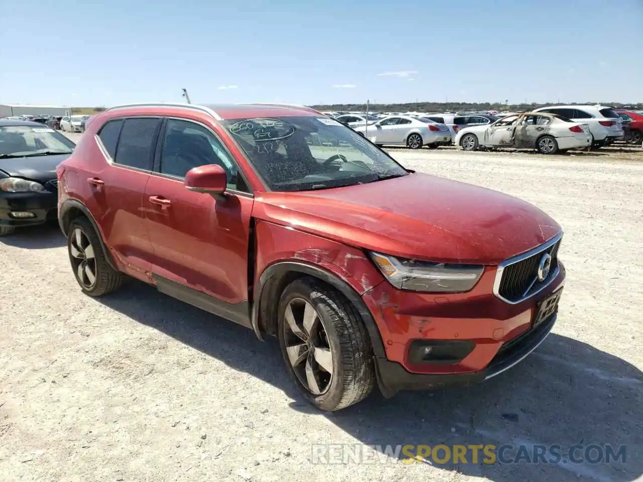 1 Photograph of a damaged car YV4162UK9K2113069 VOLVO XC40 2019