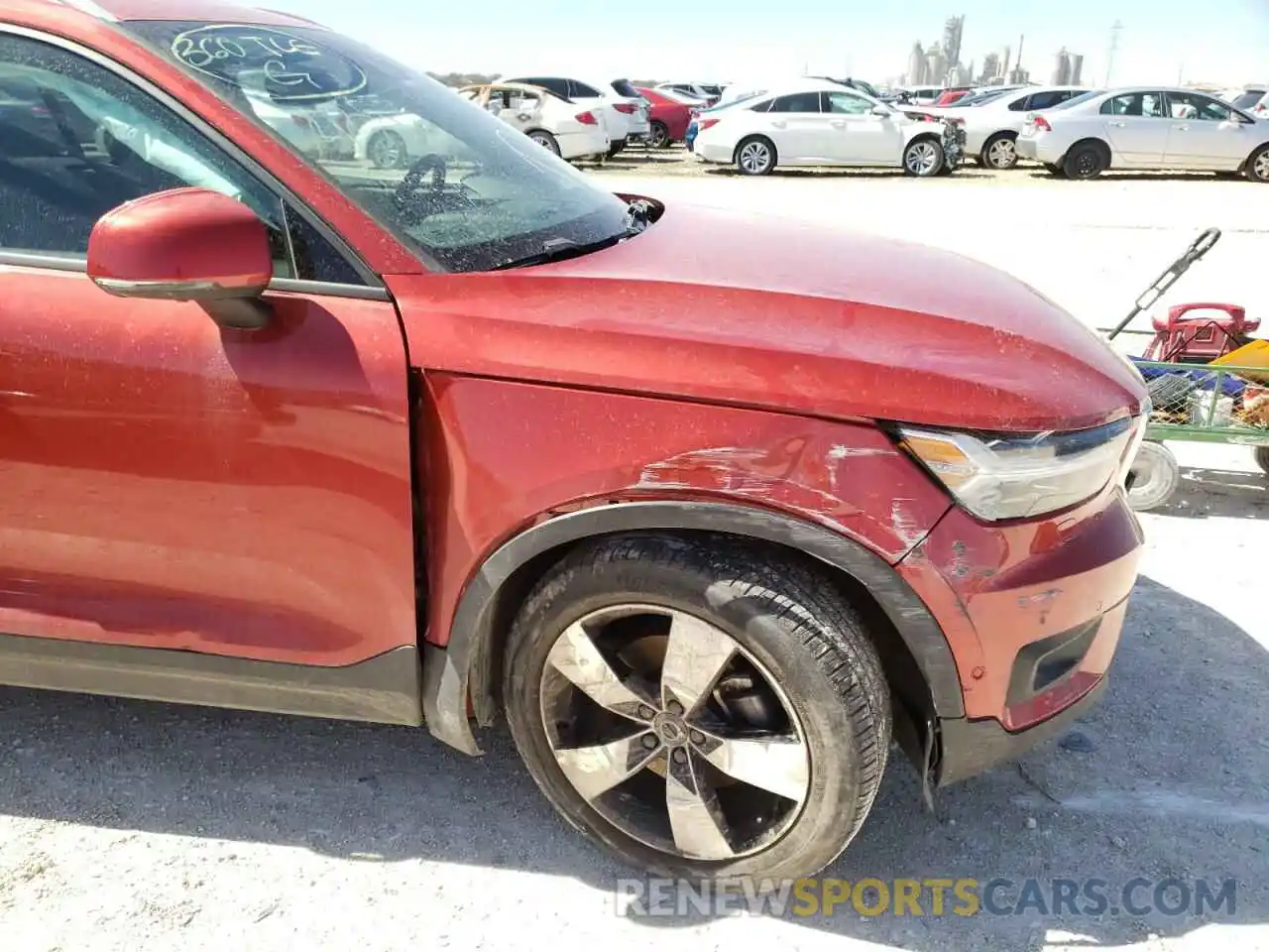 9 Photograph of a damaged car YV4162UK9K2113069 VOLVO XC40 2019