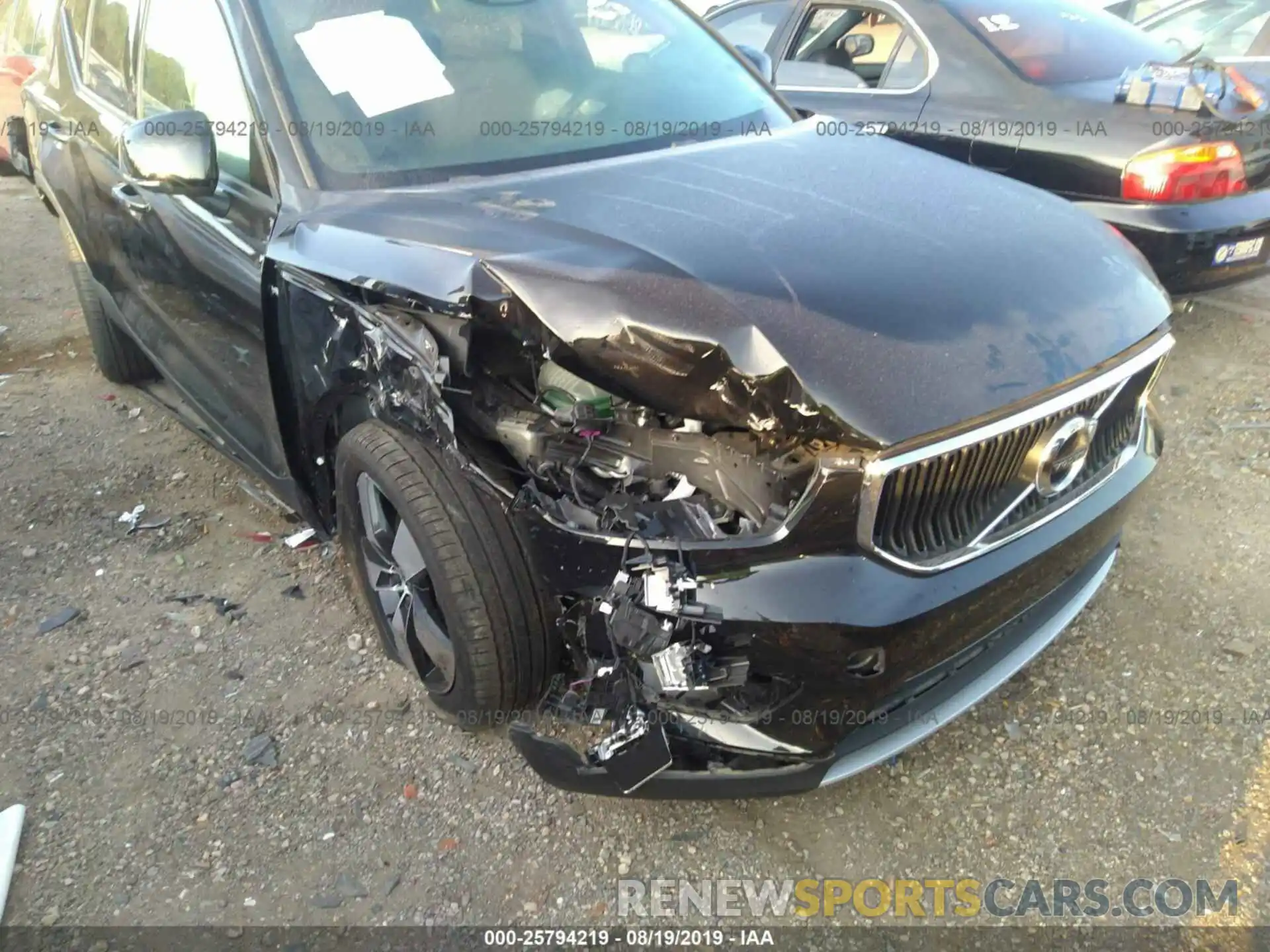 6 Photograph of a damaged car YV4162UKXK2059670 VOLVO XC40 2019