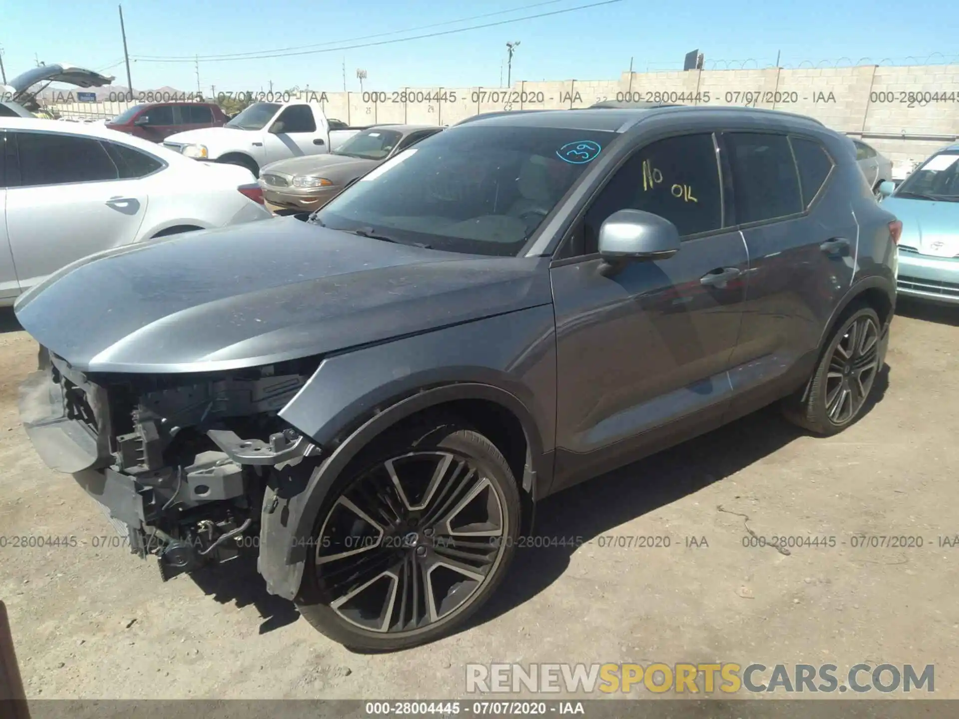 2 Photograph of a damaged car YV4162UKXK2101254 VOLVO XC40 2019