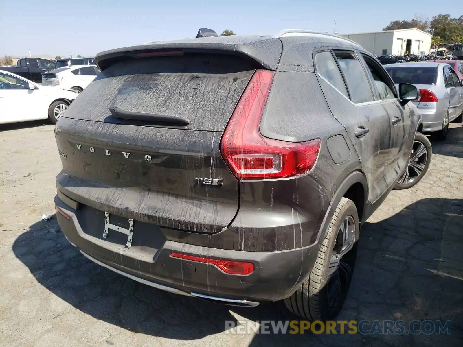 4 Photograph of a damaged car YV4162UL0K2145093 VOLVO XC40 2019