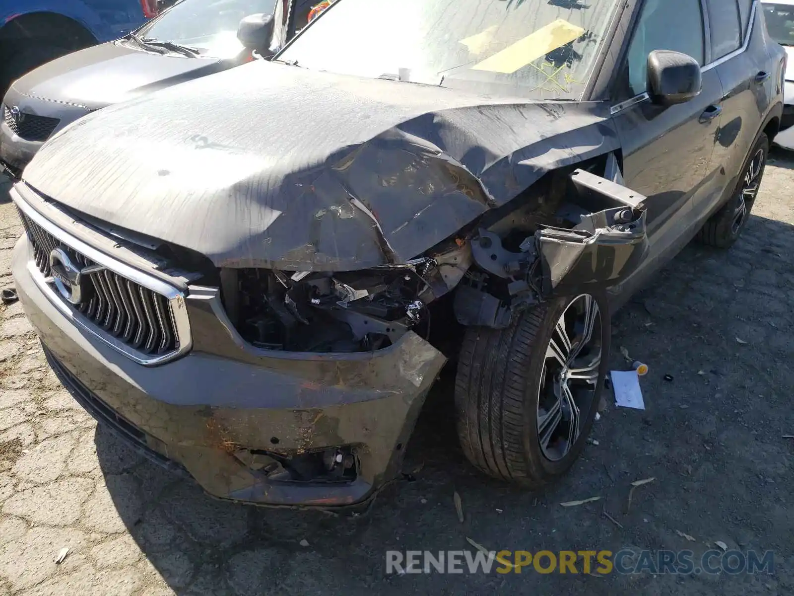 9 Photograph of a damaged car YV4162UL0K2145093 VOLVO XC40 2019