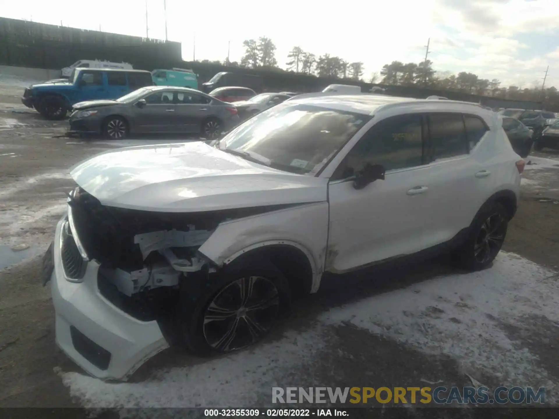 2 Photograph of a damaged car YV4162UL2K2049644 VOLVO XC40 2019