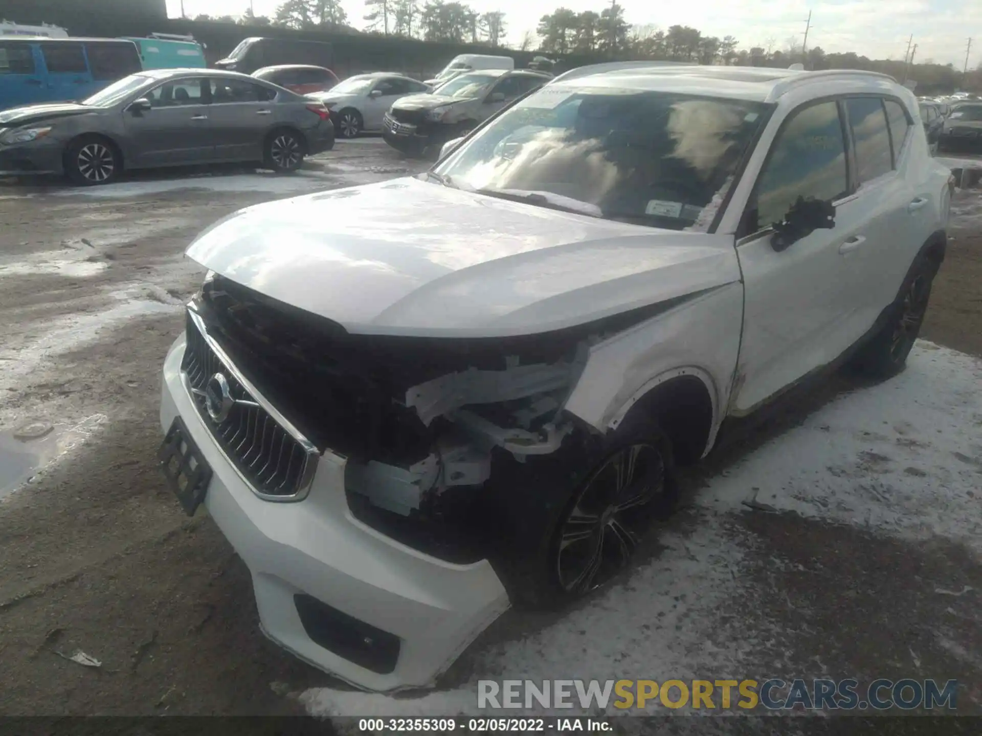 6 Photograph of a damaged car YV4162UL2K2049644 VOLVO XC40 2019