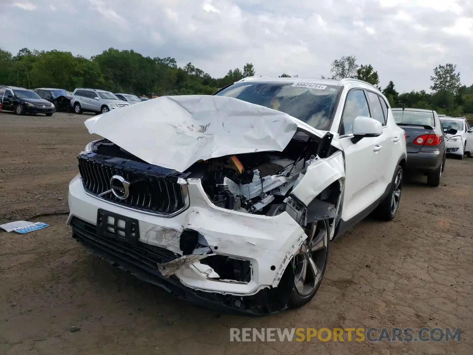 2 Photograph of a damaged car YV4162UL2K2062359 VOLVO XC40 2019